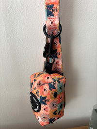Dogs Club Poop Bag Holder / Mini Treat Bag